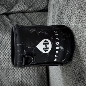 HydroJug Black Marble Sleeve